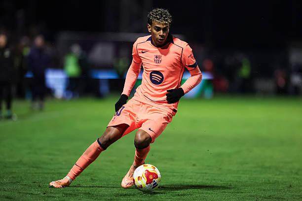 官方：莱斯特城与24岁后卫卢克-托马斯续约至2029年