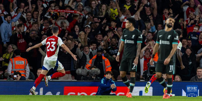 詹姆斯靠节奏稳住局势，东契奇砍42分点亮全场，这场比赛在讲述年龄与风格的变迁吗？