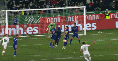 [图]中超-泽卡梅开二度 泰山3-1三镇结束两连败